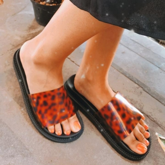 Tropics collection// leopard slide - Picture 5 of 8